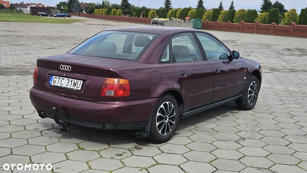 Audi A4 Limousine - 3