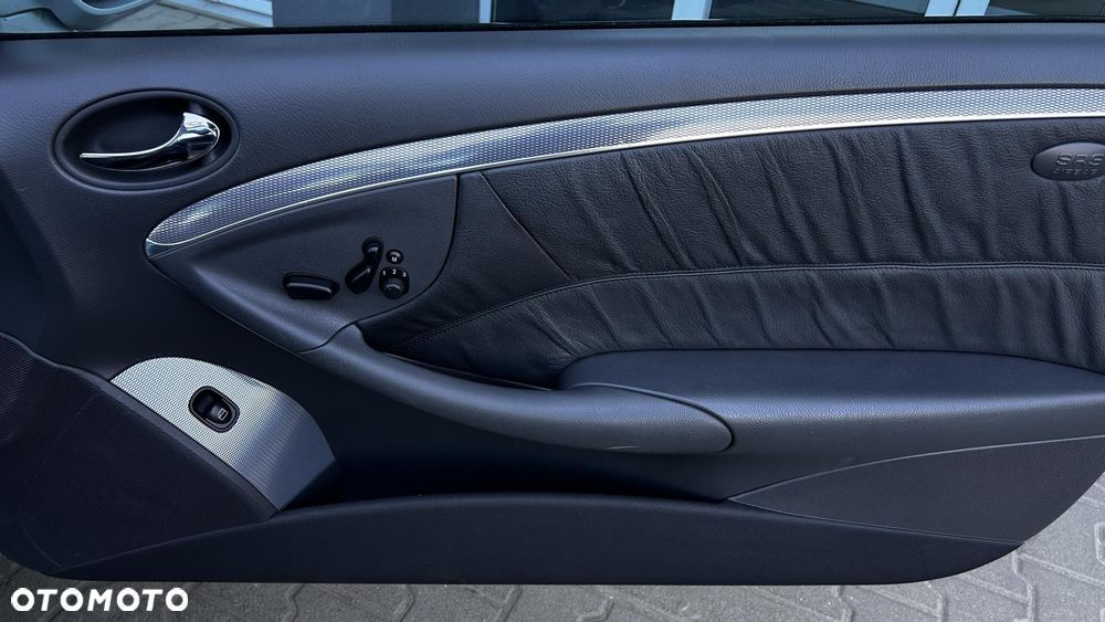 Mercedes-Benz CLK - 21