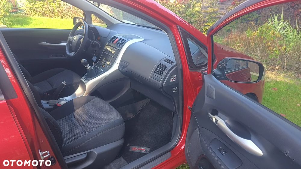 Toyota Auris 1.6 Premium + - 20