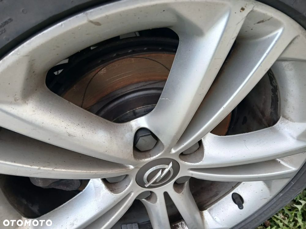 Opel Insignia - 11