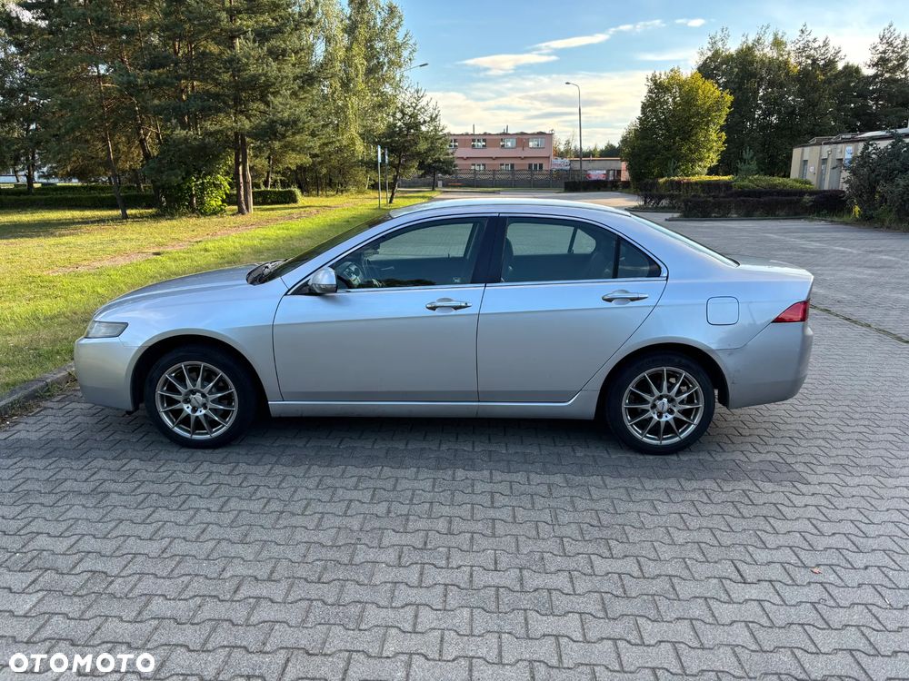 Honda Accord 2.0 Sport - 1