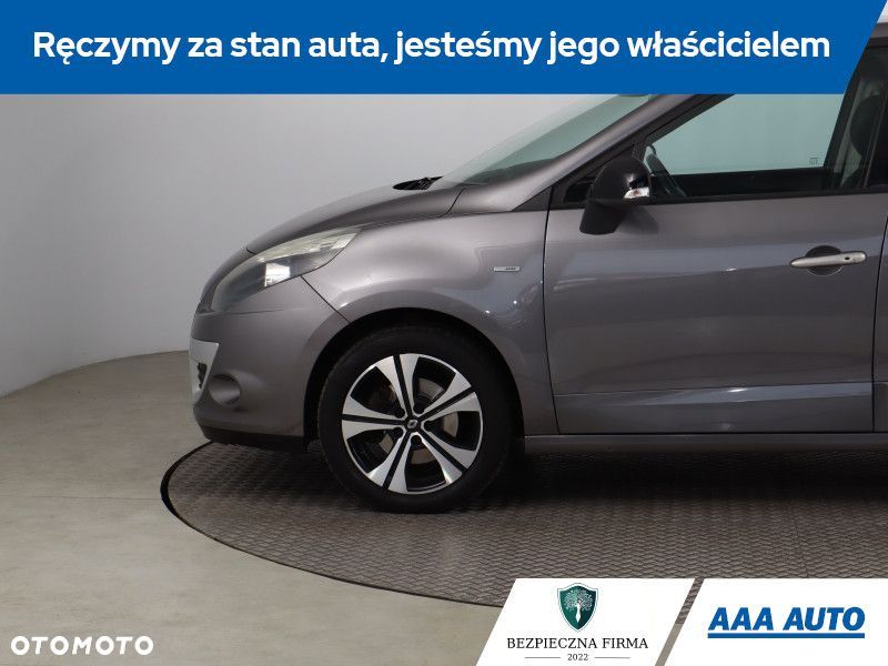 Renault Scenic - 17