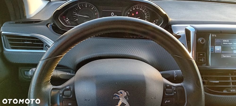 Peugeot 2008 1.6 BlueHDi Style - 3