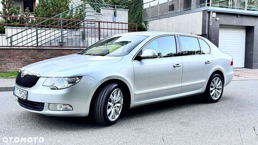 Skoda Superb 2.0 TDI Comfort DSG - 3