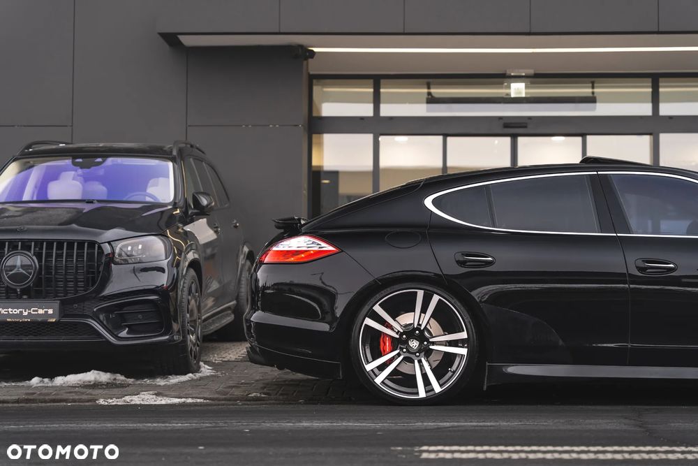 Porsche Panamera Turbo PDK - 9