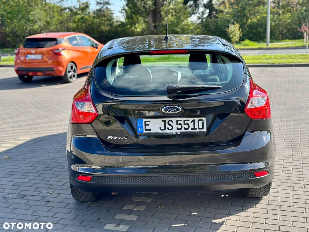 Ford Focus 1.6 Ambiente - 10
