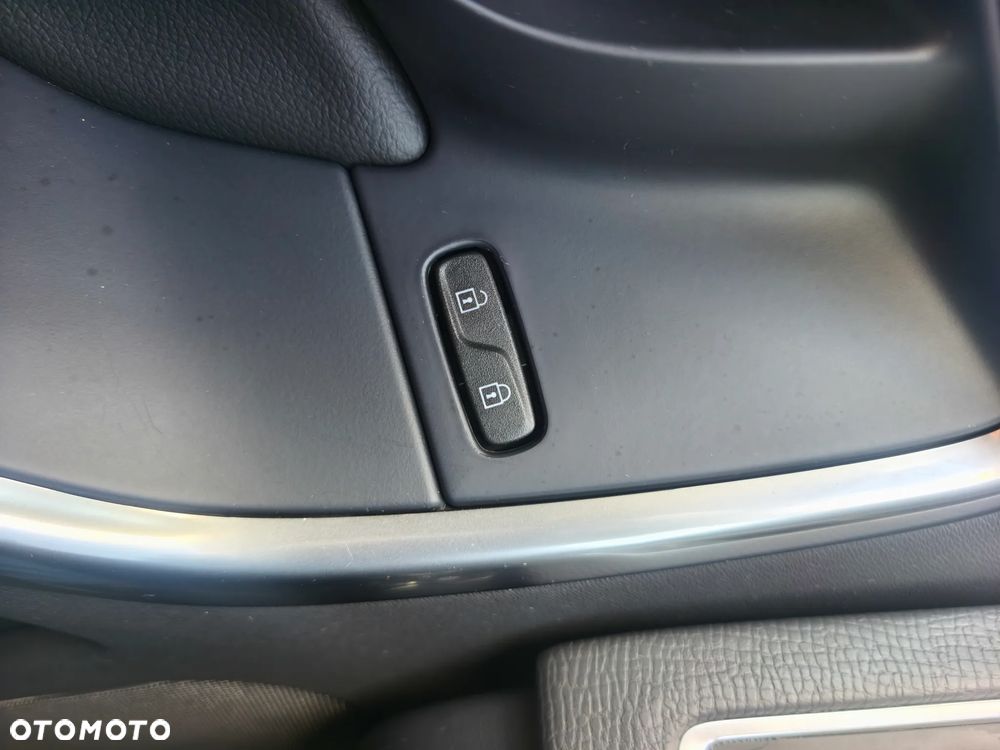 Volvo XC 60 D3 Drive-E Momentum - 18