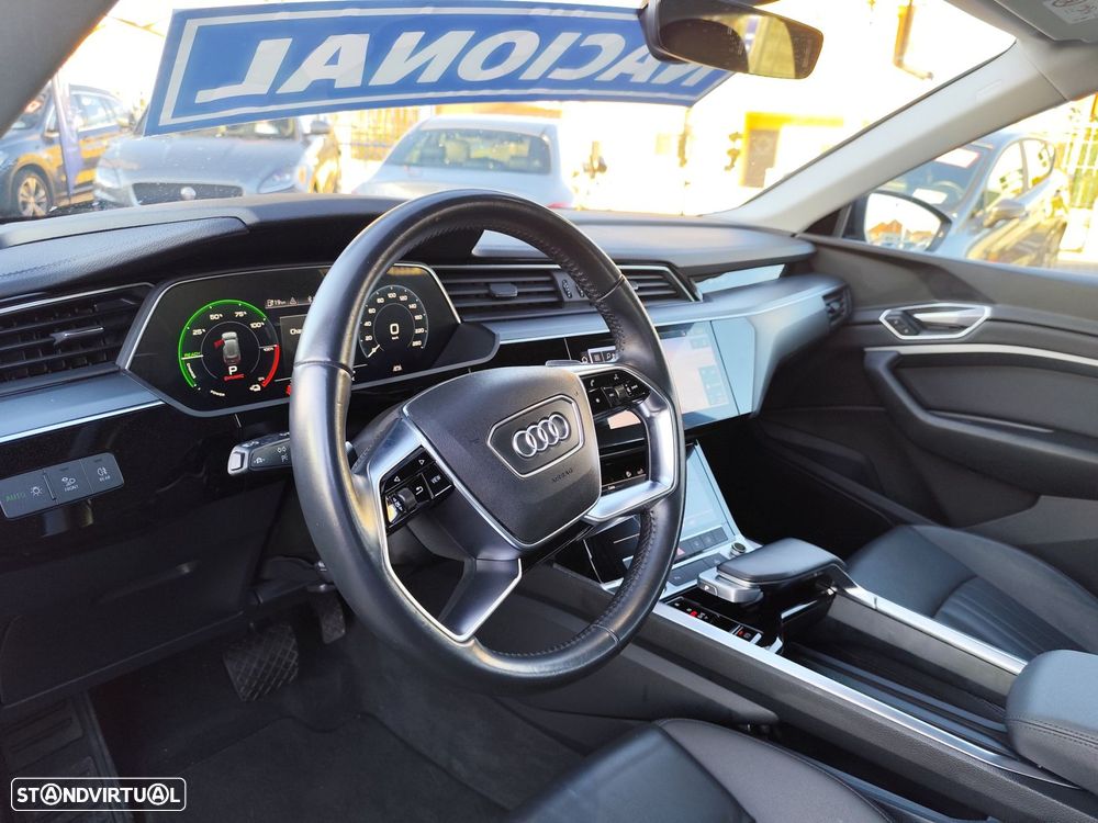 Audi e-tron 55 quattro - 11