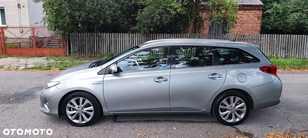 Toyota Auris 1.8 HSD Prestige NAVI - 4