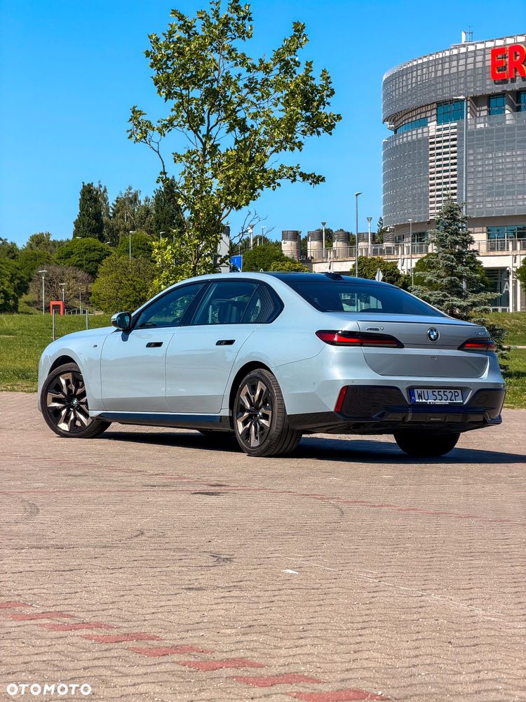 BMW Seria 7 730d xDrive mHEV - 6