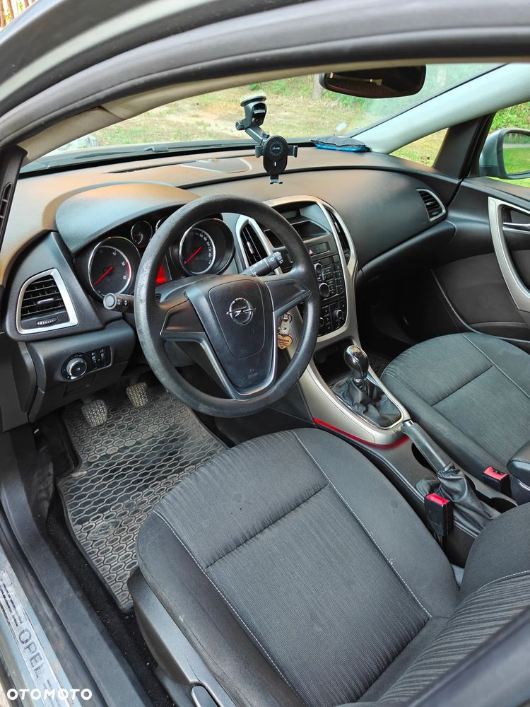 Opel Astra 1.7 CDTI - 11