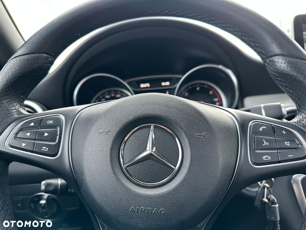 Mercedes-Benz CLA 220 d 7G-DCT - 27