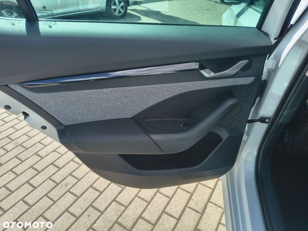 Skoda Octavia 1.5 TSI mHEV Drive Selection DSG - 17