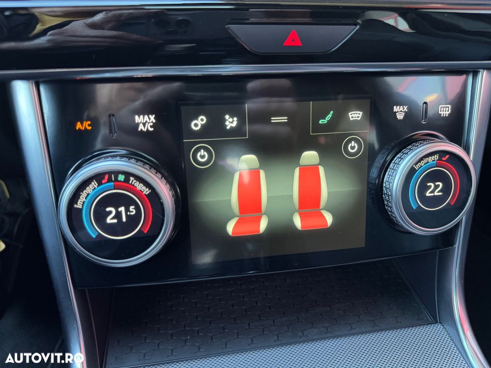 Jaguar XE D180 Aut. R-Dynamic SE - 30