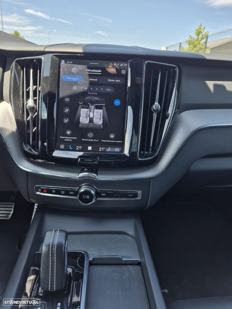 Volvo XC 60 2.0 B4 R-Design - 13
