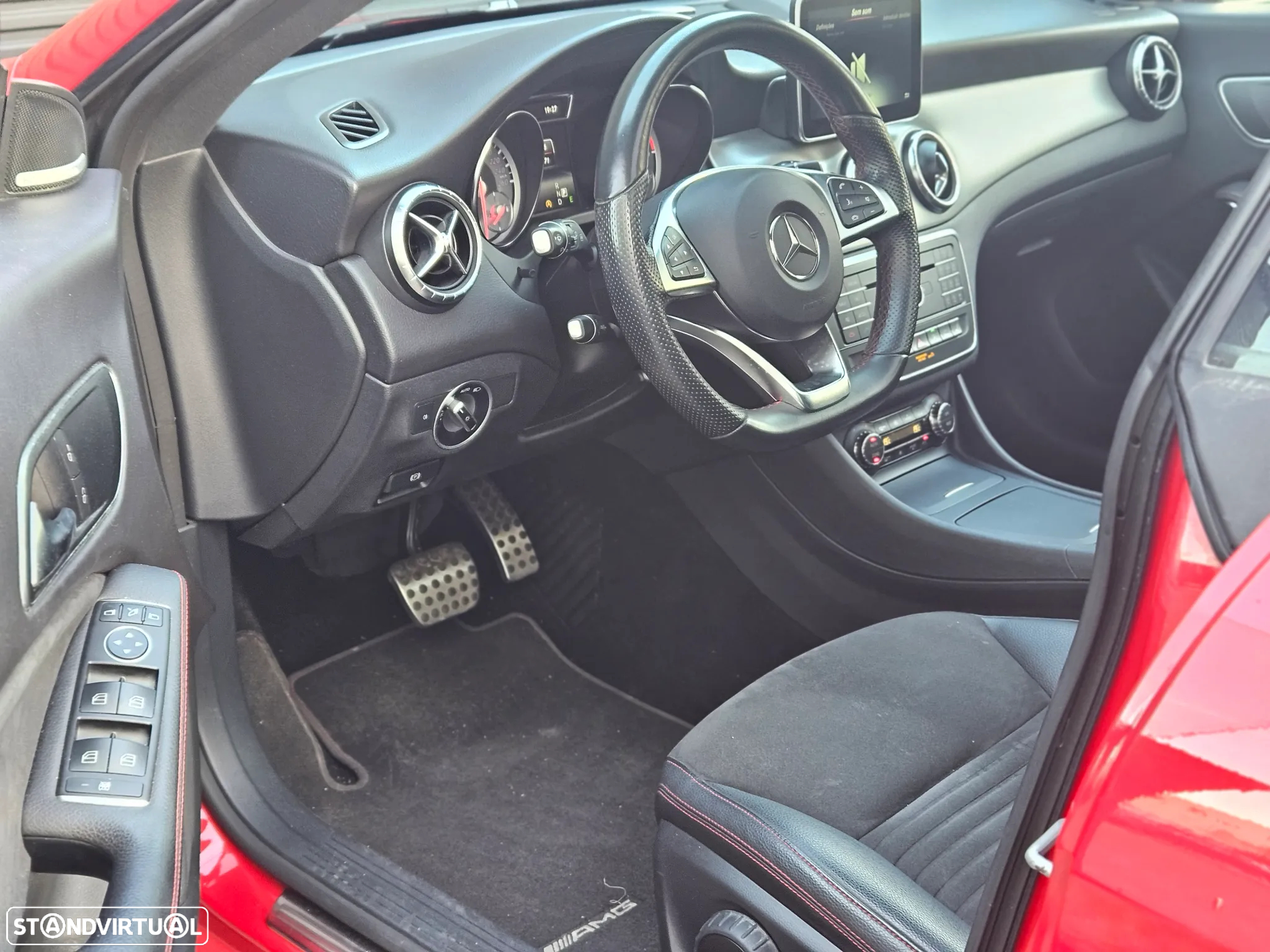Mercedes-Benz CLA 220 d Shooting Brake AMG Line Aut. - 40