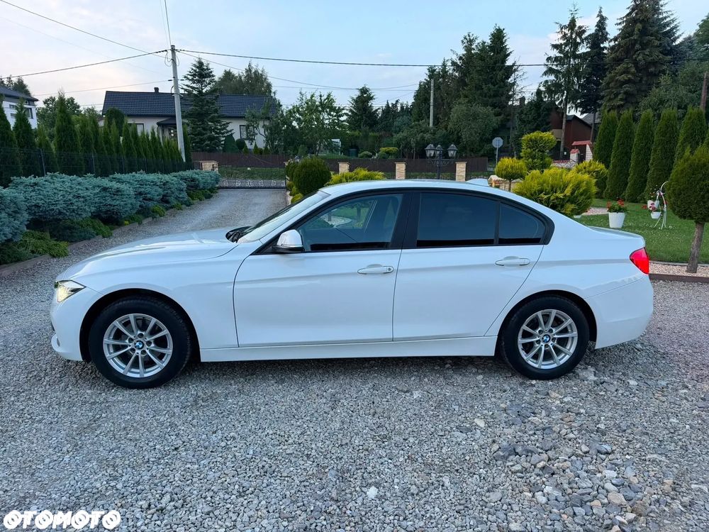 BMW Seria 3 318i Advantage - 9