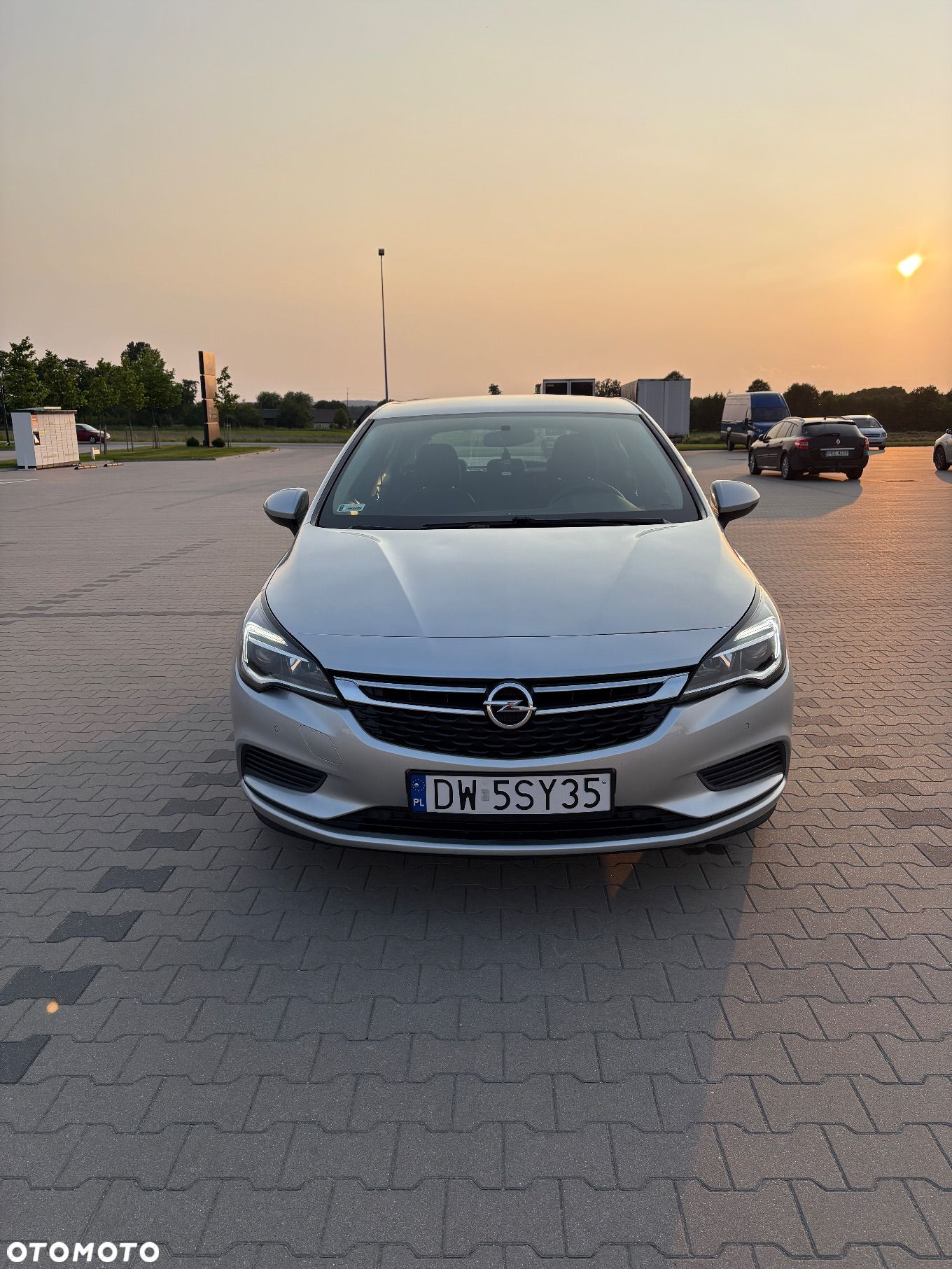 Opel Astra V 1.6 CDTI Essentia S&S - 1