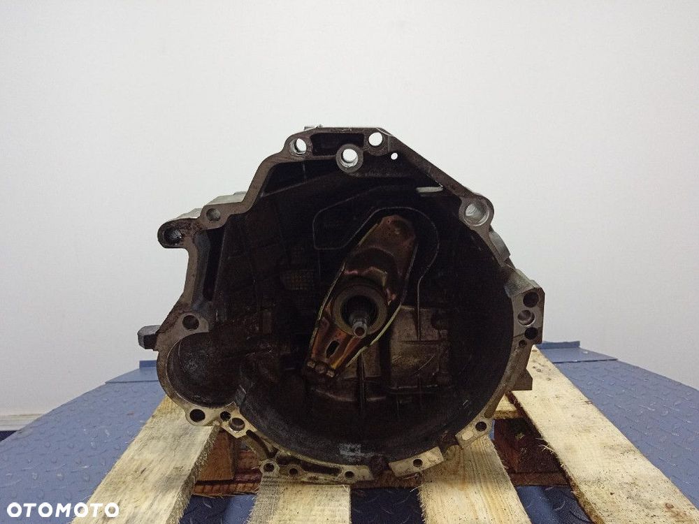 AUDI A4 B6 1.8 T SKRZYNIA BIEGÓW MANUALNA MANUAL GDT - 2