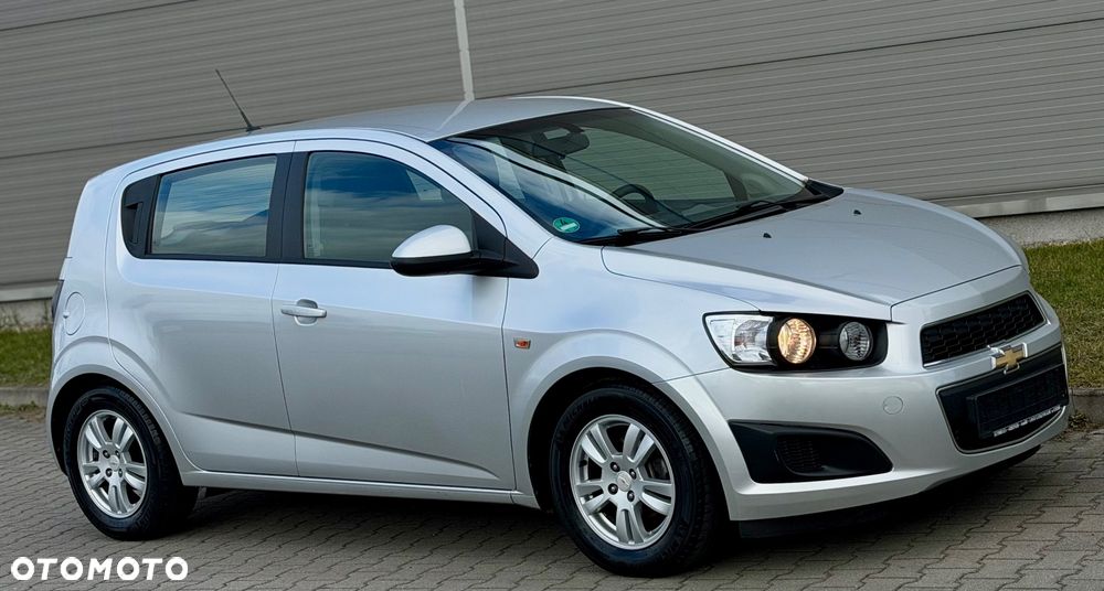 Chevrolet Aveo 1.4 LTZ - 24
