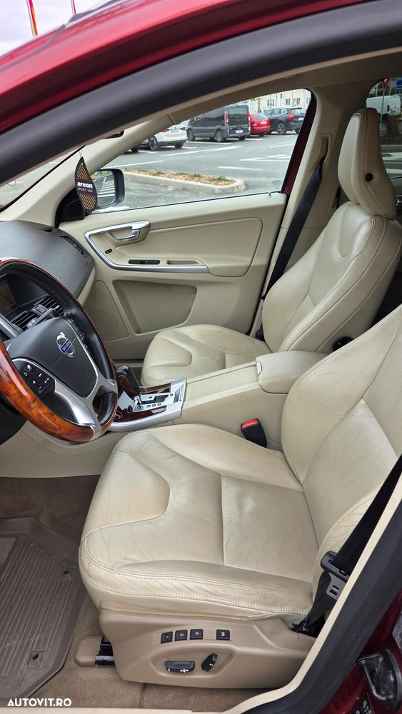Volvo XC 60 D5 AWD Aut. Summum - 24