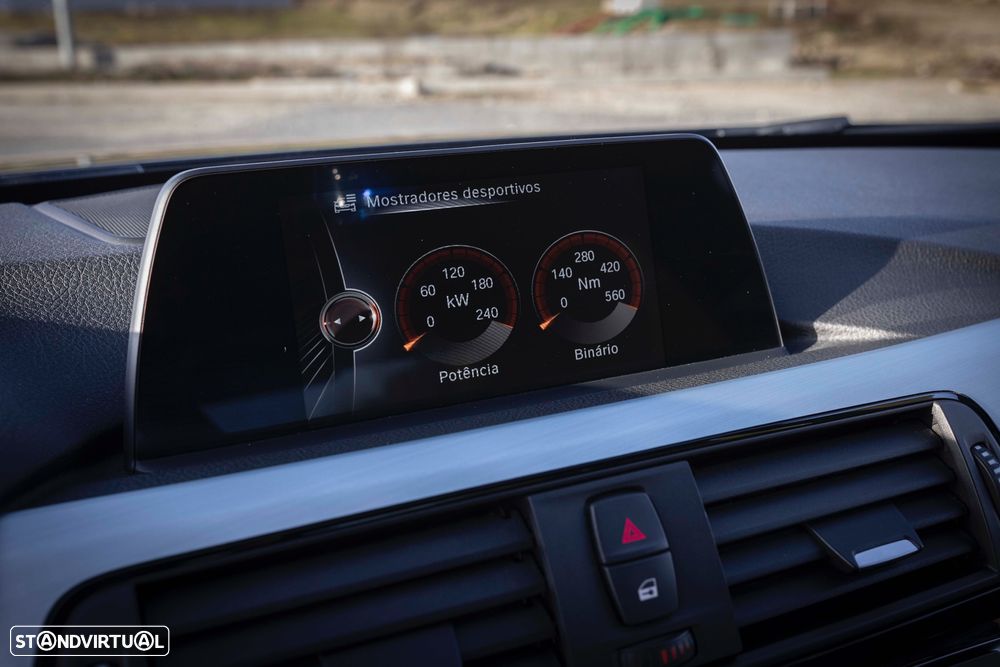 BMW 330 e iPerformance Pack M - 20