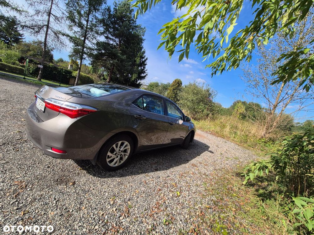 Toyota Corolla 1.6 Comfort - 6