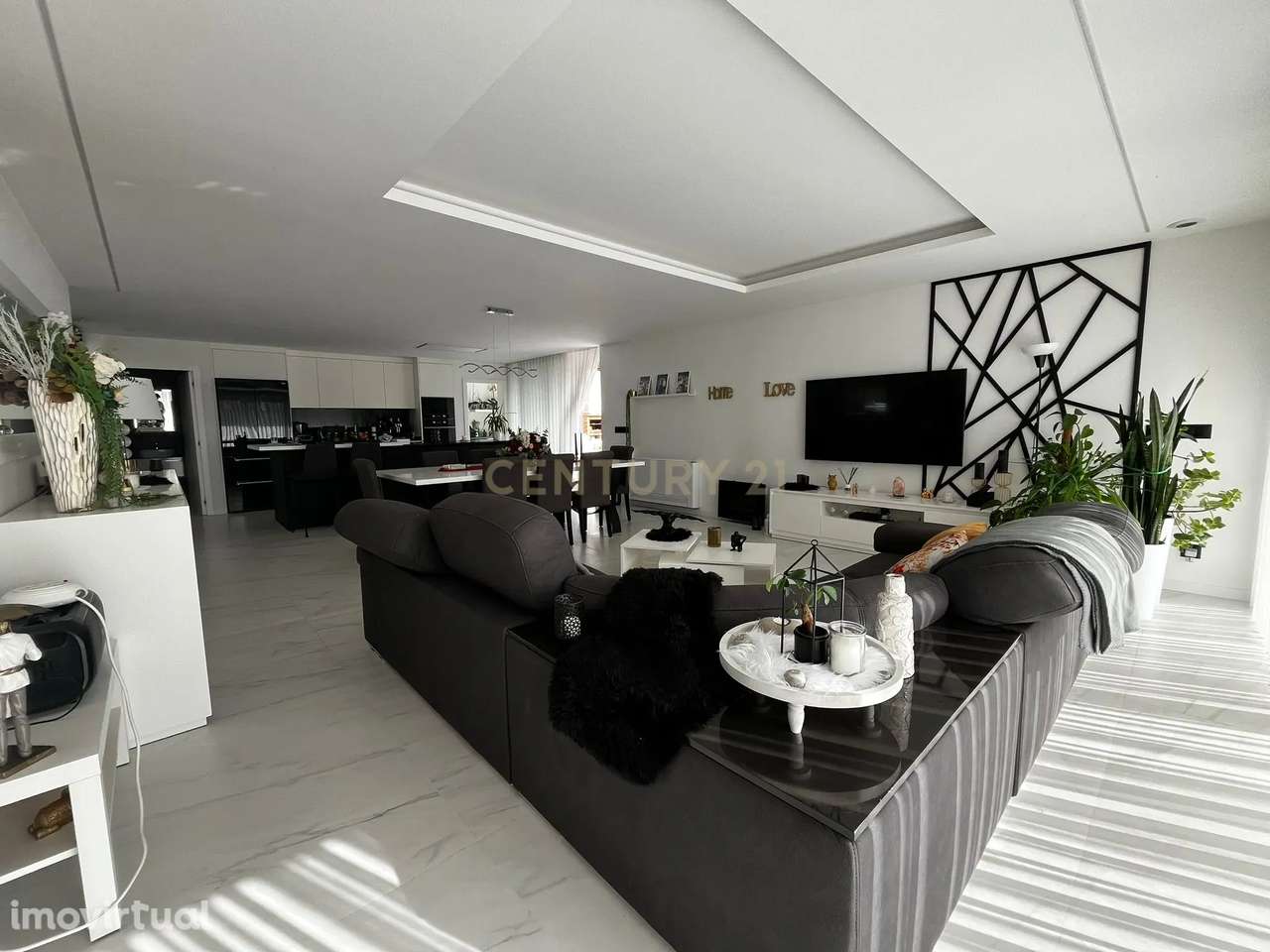 Luxuosa Moradia com Piscina em Vila Franca - Oportunidade Única - Grande imagem: 4/14