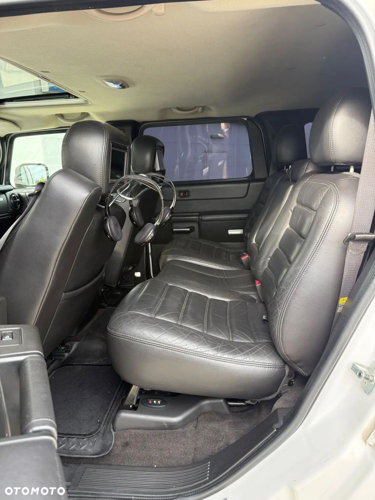 Hummer H2 6.0 V8 - 24