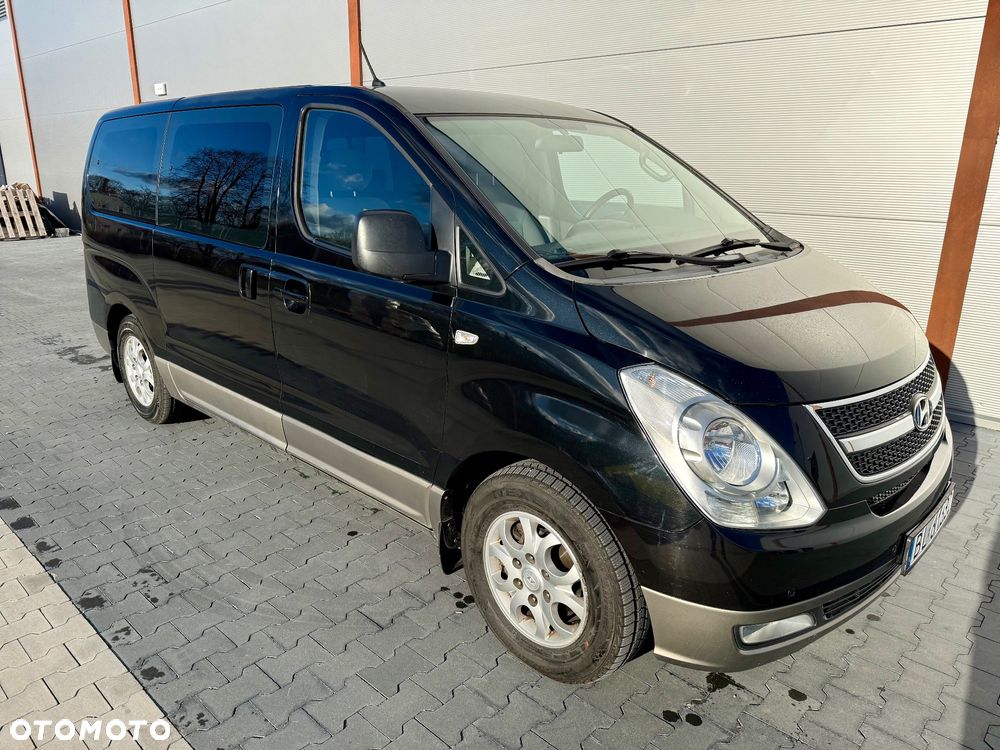 Hyundai H-1 2.5 CRDi Travel Comfort - 2