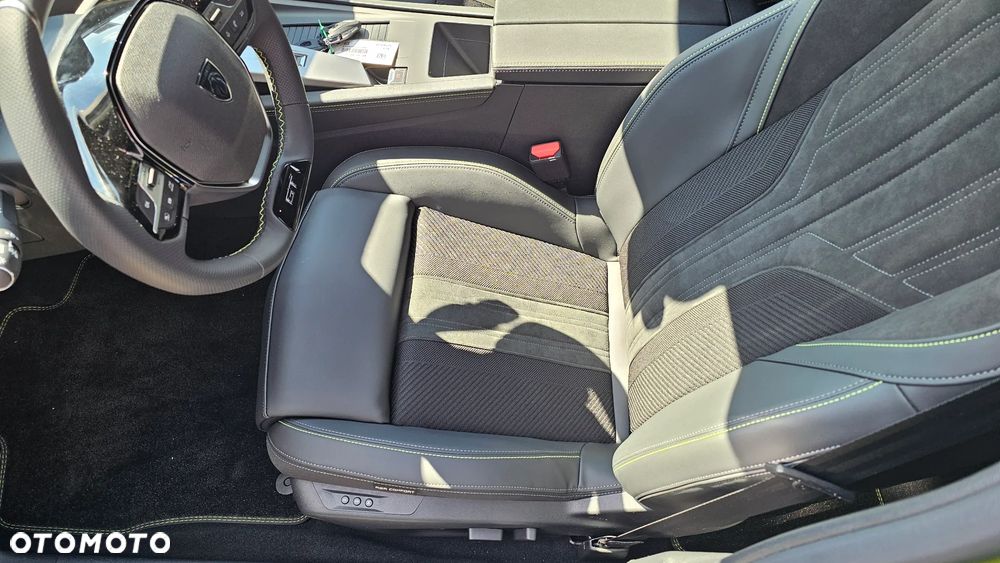 Peugeot 408 1.6 Plug-in Hybrid 240 GT Exclusive e-DCS7 - 10
