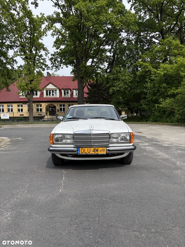 Mercedes-Benz W123 - 3