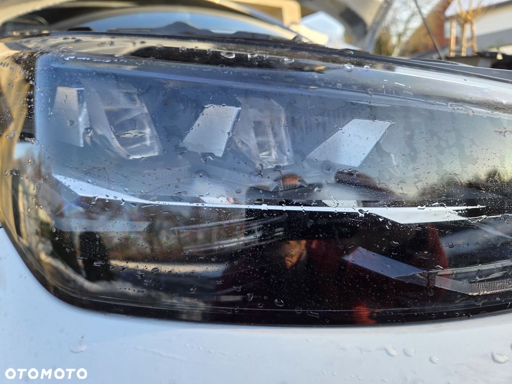 Peugeot 2008 1.2 Pure Tech GPF Allure S&S EAT6 - 23