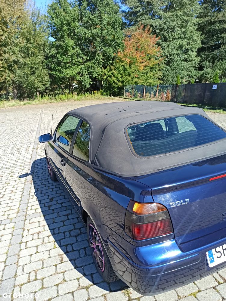 Volkswagen Golf - 10