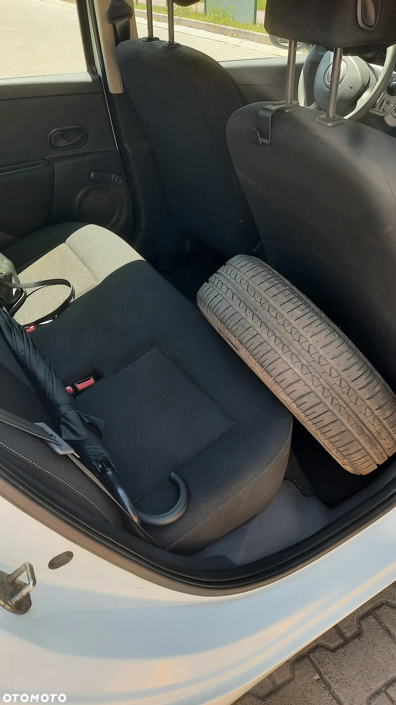 Renault Clio - 11