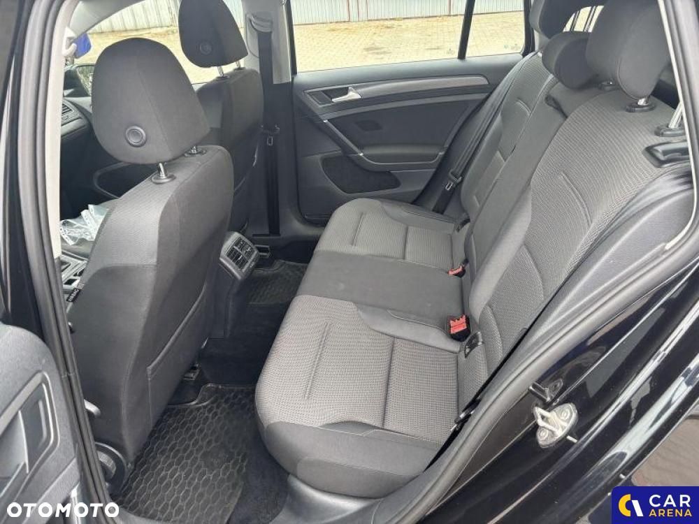 Volkswagen Golf - 18