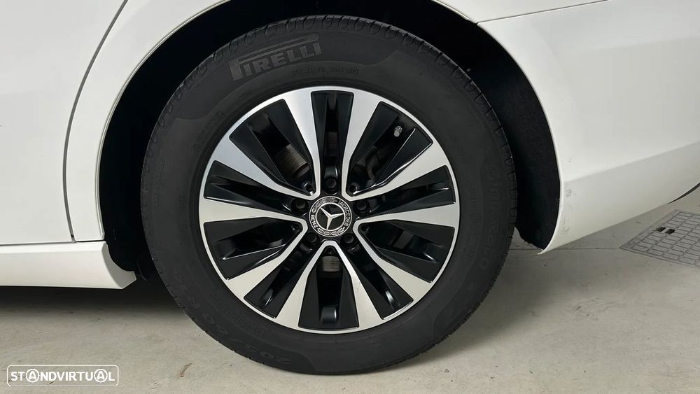 Mercedes-Benz CLA 180 d Progressive - 9