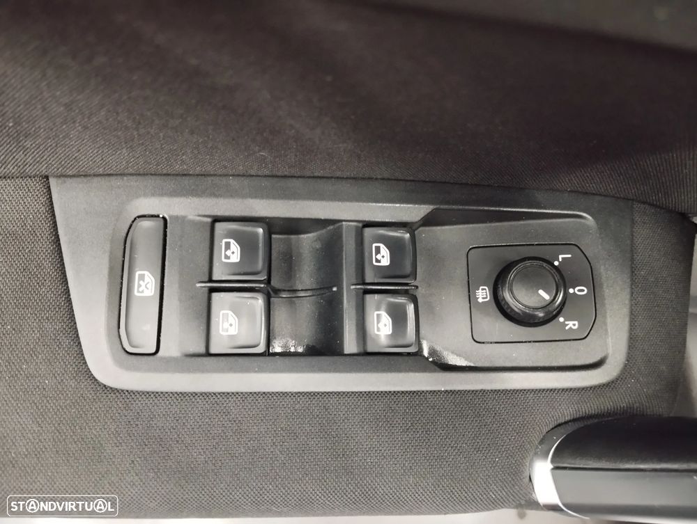 VW Touran 1.6 TDI Confortline - 18