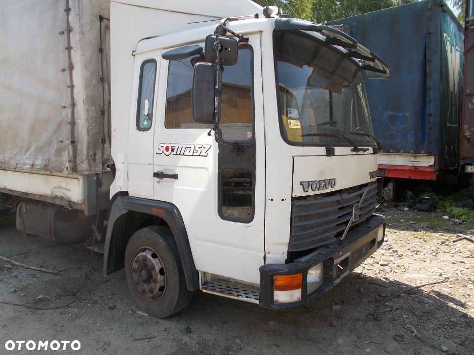 KABINA VOLVO FL6 - 1