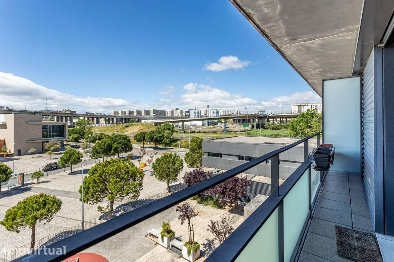 T2 com Vista, Varanda, Garagem no Parque das Nações Norte - Grande imagem: 4/23