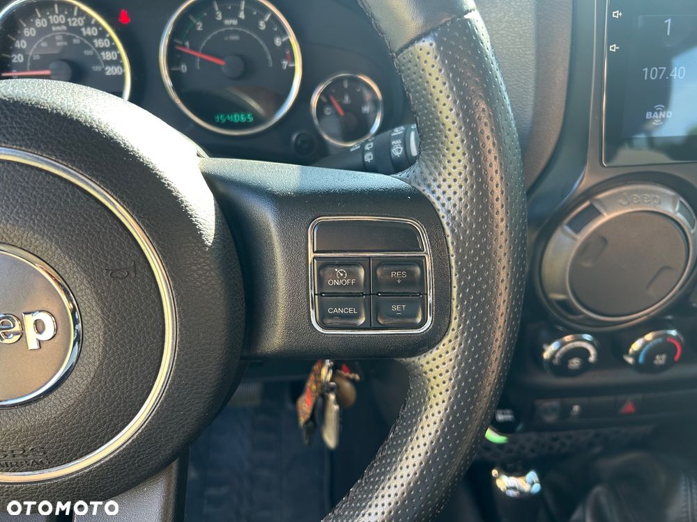 Jeep Wrangler - 15