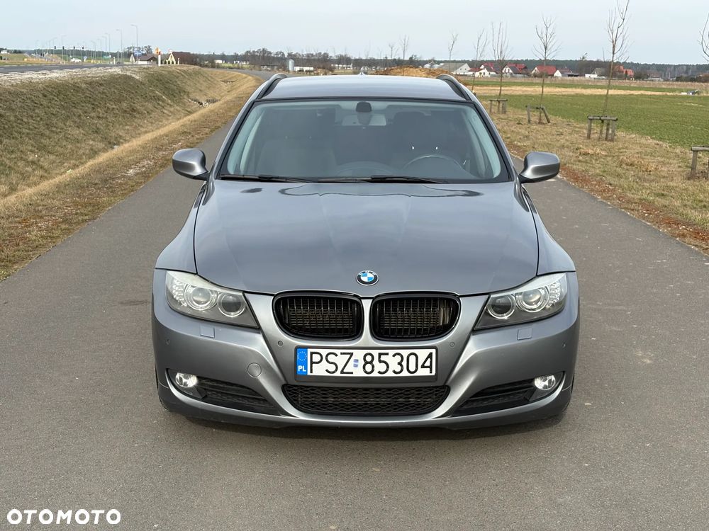 BMW Seria 3 318d - 2