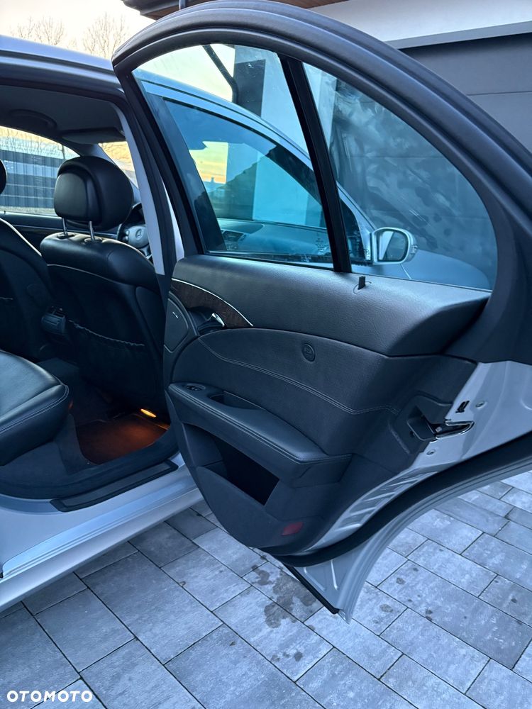 Mercedes-Benz Klasa E - 27