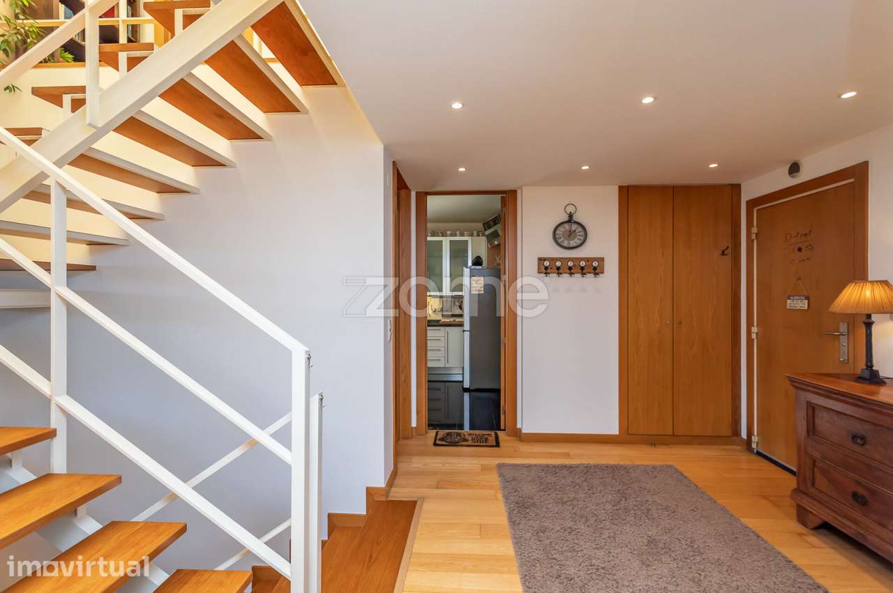 Moradia T5+2 com jardim, garagem e fabulosa vista de mar na Parede. - Grande imagem: 4/60