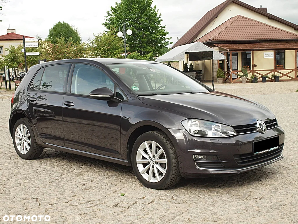 Volkswagen Golf - 11