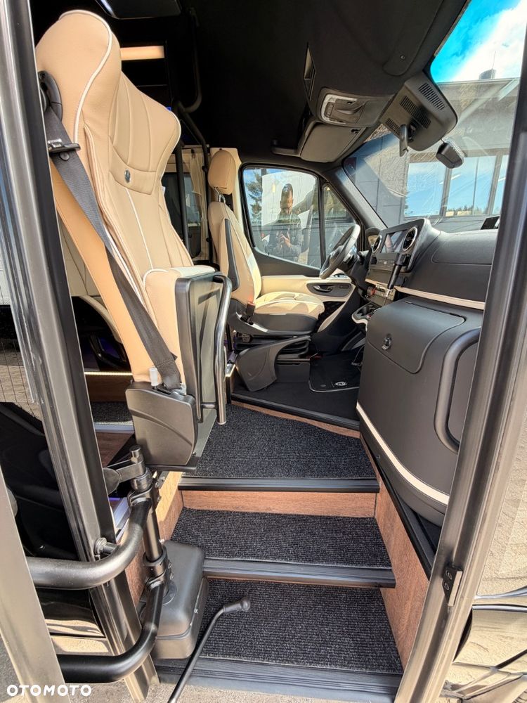 Mercedes-Benz Sprinter 519 - 13