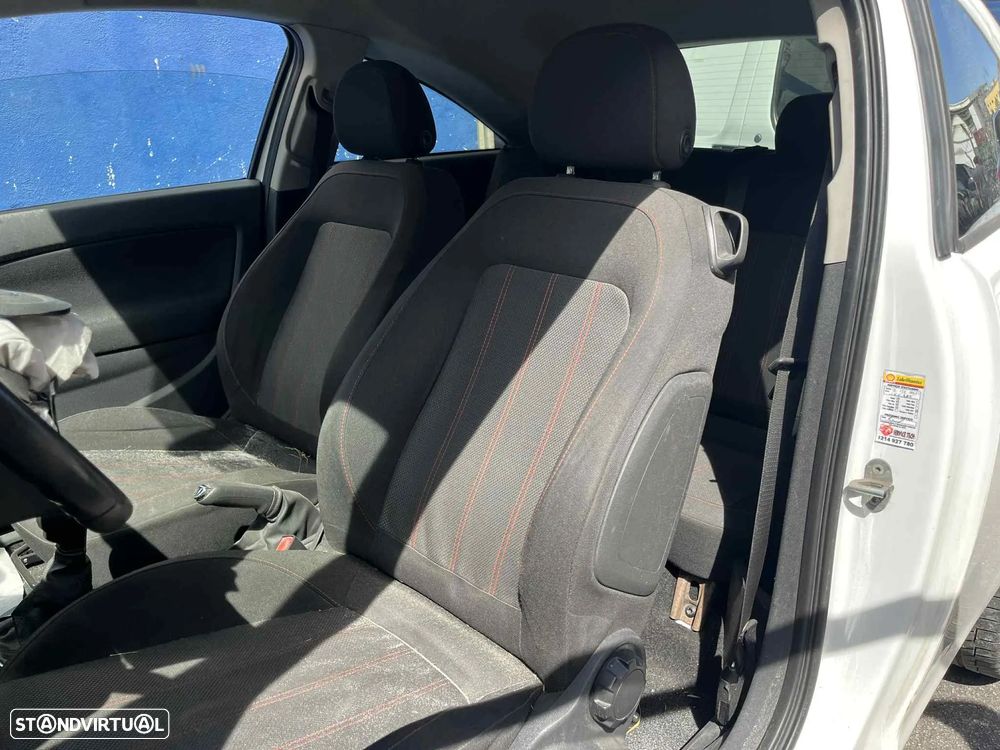 Opel Corsa D 1.2 1.3 CDTI Black Edition (Para Peças) - 3