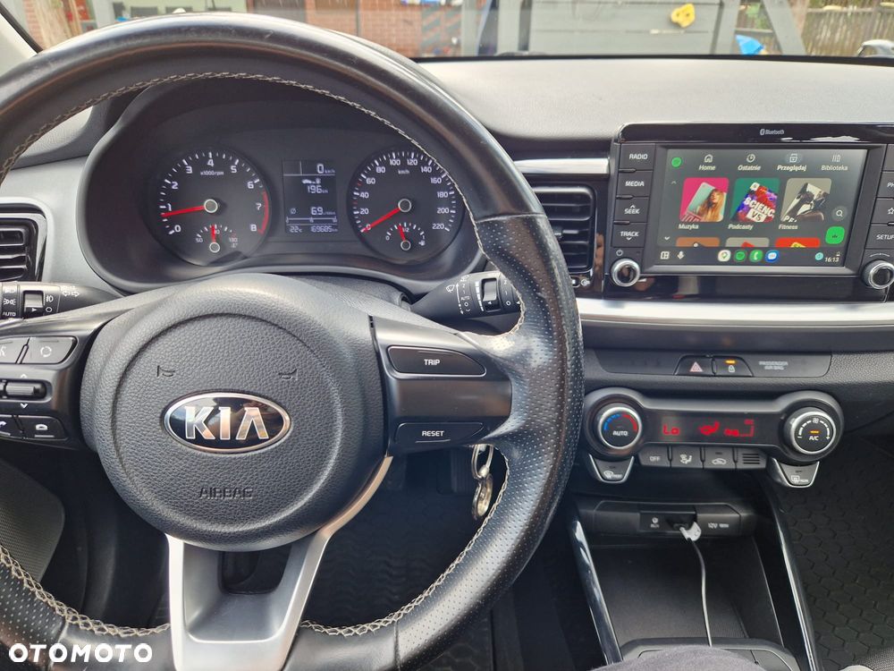 Kia Stonic 1.4 L - 7
