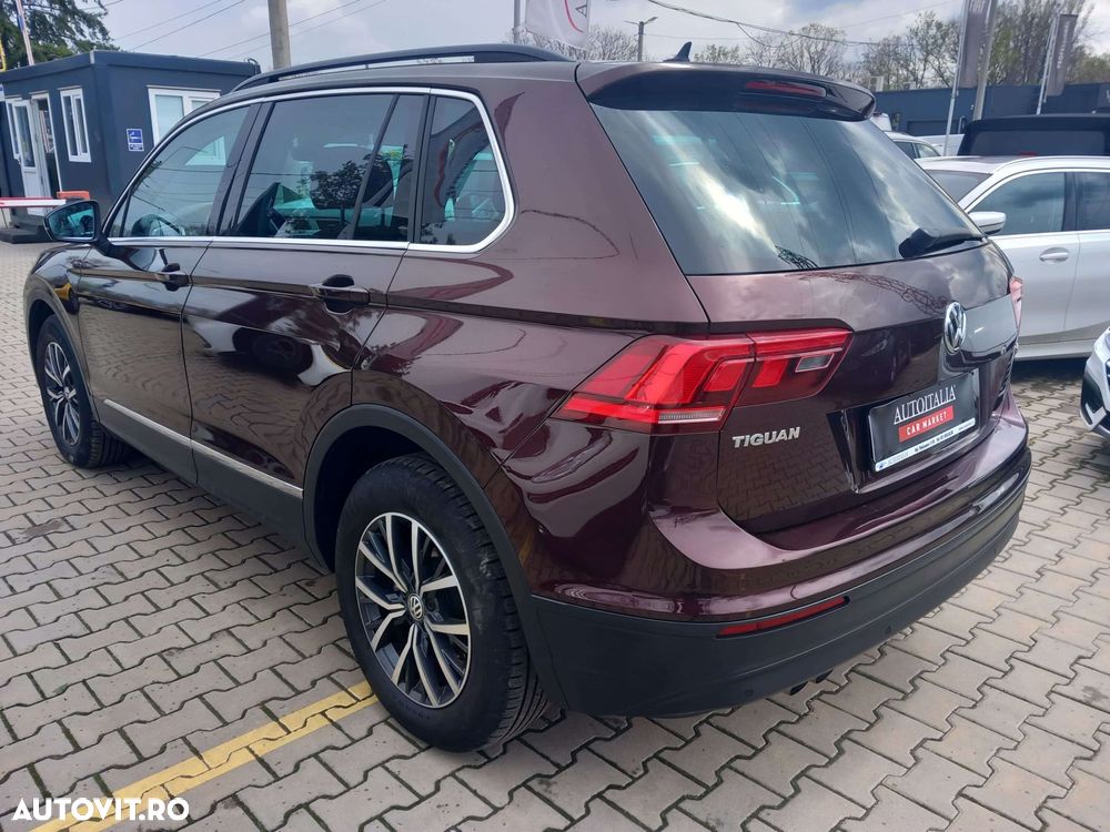 Volkswagen Tiguan - 5