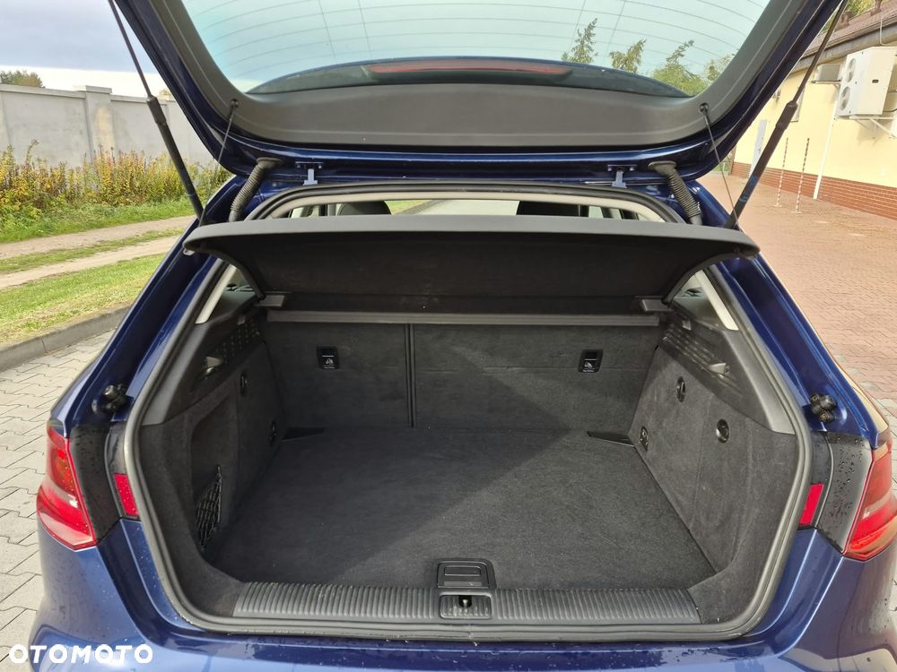 Audi A3 Sportback - 8